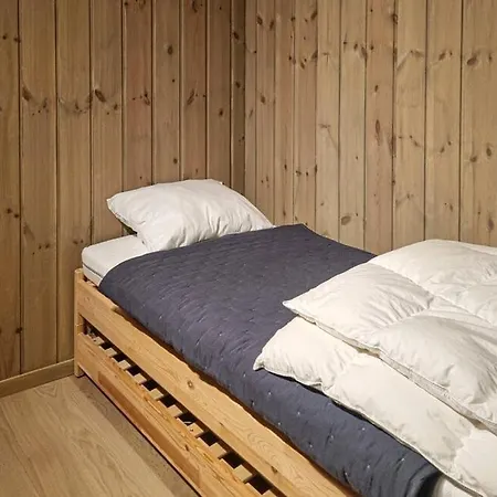 Holiday home Flott - Tjorhom *
